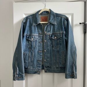 Vintage Levi’s Oversize Trucker Jacket XS